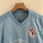 camiseta celta 2024 cuello en v