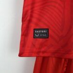 camiseta roja sevilla fc parche castore