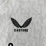 camiseta athletic blanca logo castore