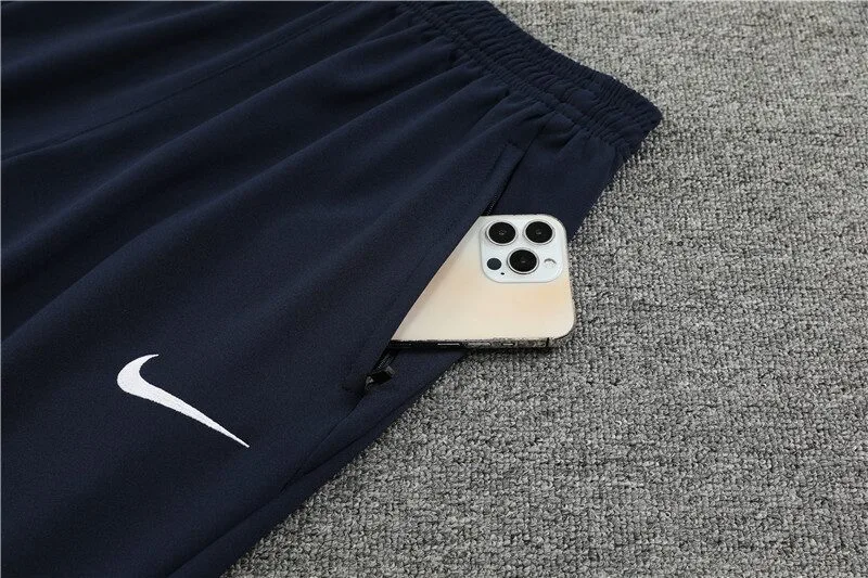 bolsillo del pantalon del chandal fc barcelona
