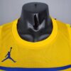 camiseta all star amarillo cuello reodndo y logo