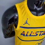 camiseta all star amarillo parte delantera con detalles azules - copia