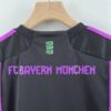 camiseta bayern munich negra cuello anterior