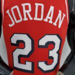 camiseta chicago bulls rojo jordan 23 pequeño