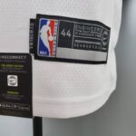 camiseta lakers blanco retro night etiqueta