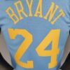 camiseta lakers celeste dorsal 24