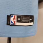 camiseta lakers celeste etiqueta