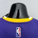 camiseta lakers westbrook cuello anterior