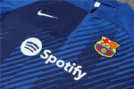 chandal azul barcelona pecho