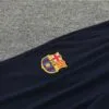 escudo del pantalon del chandal fc barcelona