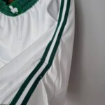 pantalon corto boston celtics blanco diseño lateral