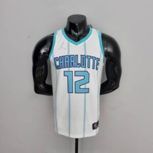 camiseta hornets blanca