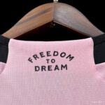 camiseta inter miami 2024 cuello anterior