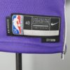 camiseta kings morada etiqueta