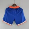 pantalon corto new york knicks azul parte trasera naraja cintura y contorno de la pierna