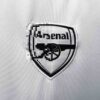 camiseta arsenal 2025 blanca escudo