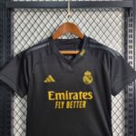 camiseta real madrid negra mujer pecho frontal