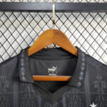 camiseta negra milan cuello