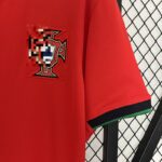 primera equipacion portugal 2024 escudo