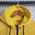 cortavientos barcelona gorra