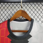 liverpool camiseta 2025 cuello