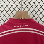 real madrid camiseta rosa cuello anterior