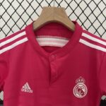 real madrid camiseta rosa pecho