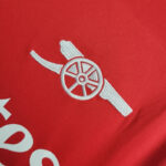 camiseta arsenal 2025 escudo