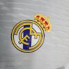 camiseta real madrid kroos escudo