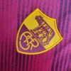 camiseta roma 2025 escudo