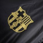 chaqueta negra barcelona escudo