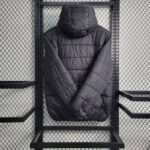 chaqueta negra barcelona espalda