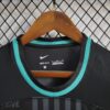 liverpool camiseta negra cuello redondo