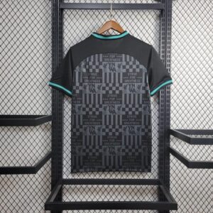 liverpool camiseta negra espalda