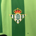 CAMISETA REAL BETIS EDICION ESPECIAL FAN 24 25 ESCUDO