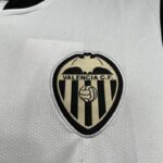 CAMISETA VALENCIA PRIMERA EQUIPACION 24 25 ESCUDO
