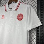 Camiseta eurocopa dinamarca 2024 segunda equipación escudo