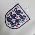 camiseta inglaterra euro 2024 escudo