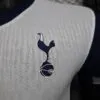 camiseta tottenham 2025 escudo