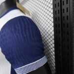 camiseta tottenham 2025 hombro