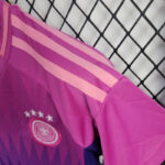 kit alemania 2024 lateral