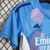 Camiseta-Real-Madrid-portero-niño-2024-2025-puño-derecho