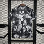 Camiseta-de-entrenamiento-previa-al-partido-Benfica-2024-2025-parte-trasera