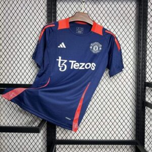 Camiseta entrenamiento Manchester United 2024-2025.