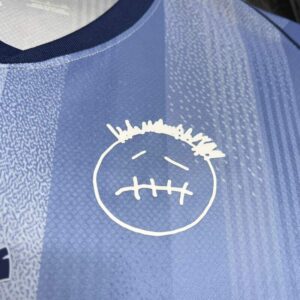Camiseta-especial-travis-scott-Tottenham-Hotspur-2024-2025-logo-scott