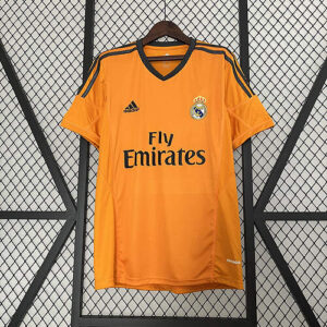 Camiseta-tercera-equipacion-Real-Madrid-Retro-2013-2014