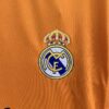 Camiseta-tercera-equipacion-Real-Madrid-Retro-2013-2014-escudo