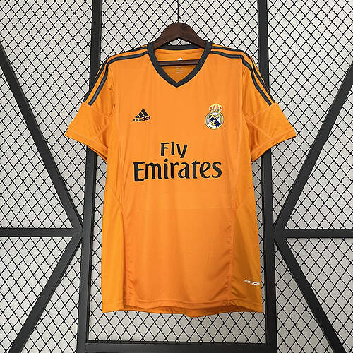 Camiseta-tercera-equipacion-Real-Madrid-Retro-2013-2014 Camiseta-tercera-equipacion-Real-Madrid-Retro-2013-2014