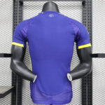 Camiseta-version-jugador-Real-Madrid-azul-2024-2025-parte-trasera