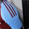 Camiseta-version-jugador-aston-villa-primera-equipacion-2024-2025-puño-izquierdo